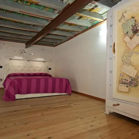 Apartamento 20 Steps From Piazza Castello
